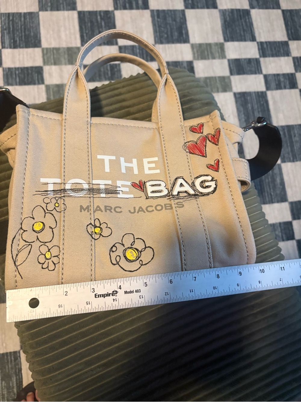 Marc Jacobs Beige Canvas 'The Tote Bag' Mini with Heart & Daisy Details - Picture 2 of 7